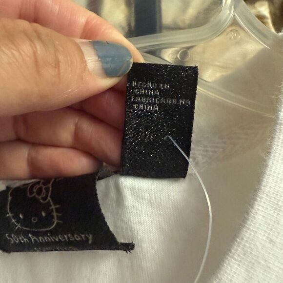 Hello kitty x Forever 21 50th anniversary lace graphic tee  xxl - Picture 5 of 10
